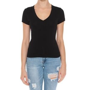 NWT Slim Fit V-Neck Tee in Black